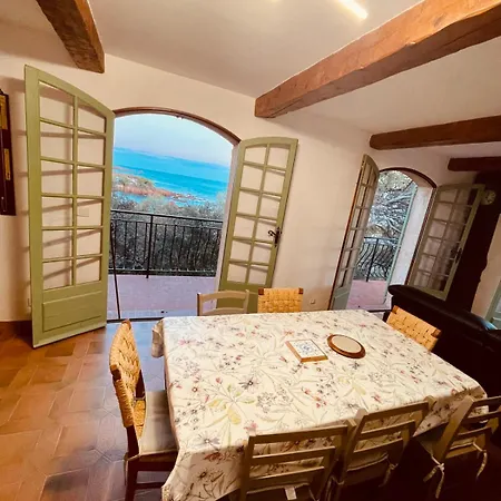 Villa Magnifique Climatise Avec Vue Ref Les Calanques Saint-Raphaël