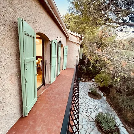 Villa Magnifique Climatise Avec Vue Ref Les Calanques Saint-Raphaël